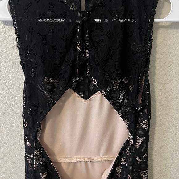 Forever 21 Black and Cream Lace Mini Dress - Picture 5 of 7